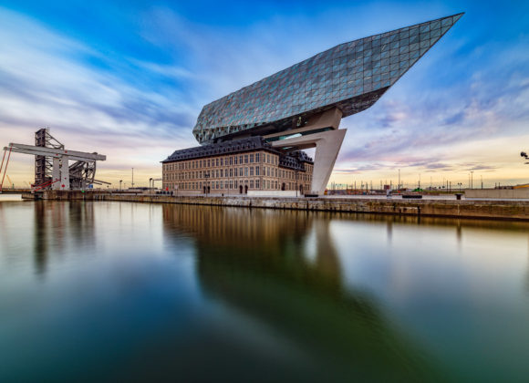 Antwerpen – Zaha-Hadid-Hafenhaus