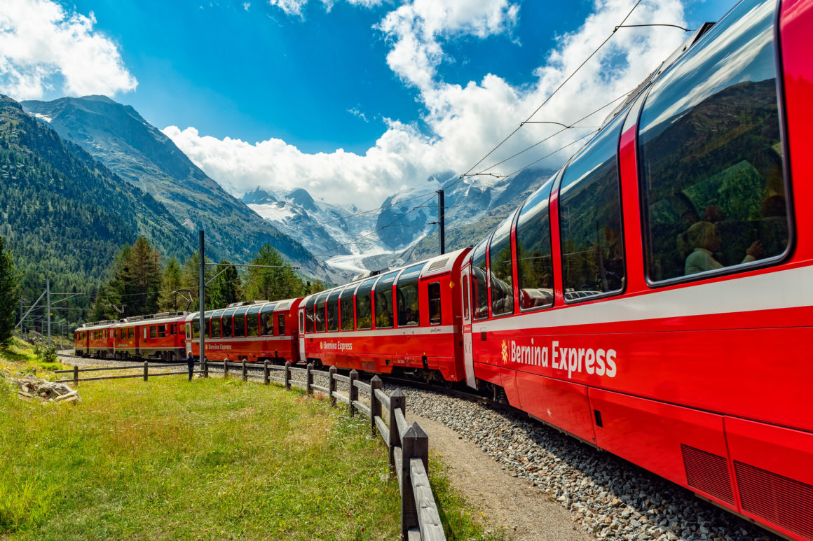 Bernina-Express in der Monte-Bello-Kurve